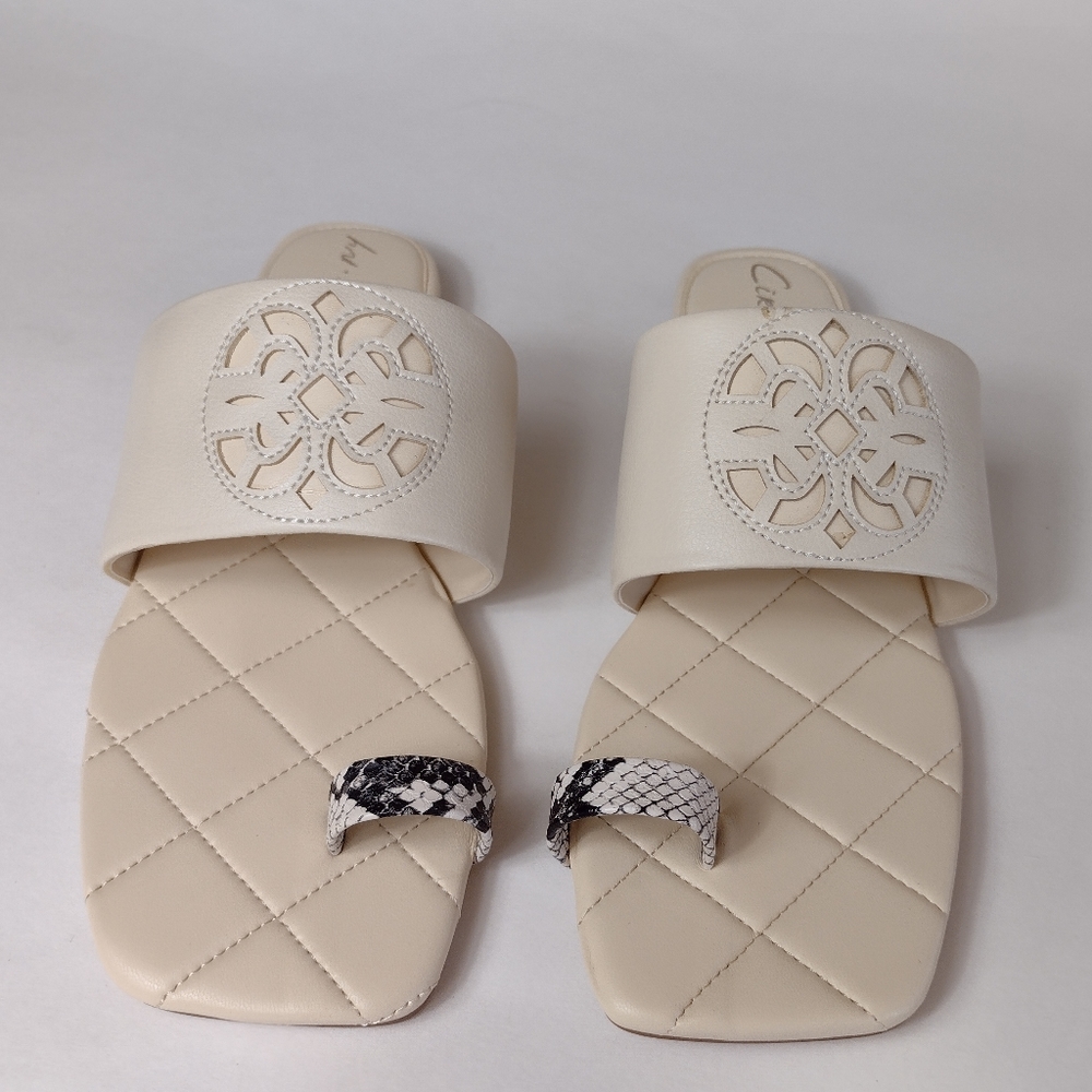 Circus by Sam Edelman Flat Sandals